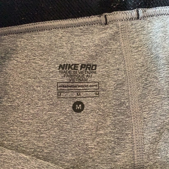 Nike Pro Leggings - Picture 2 of 3